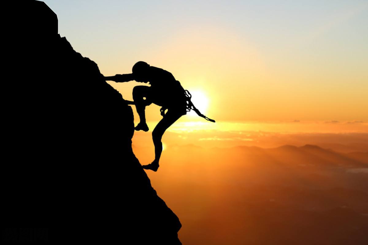 1529139284266467.jpg 凝心聚力 逆境重生.jpg